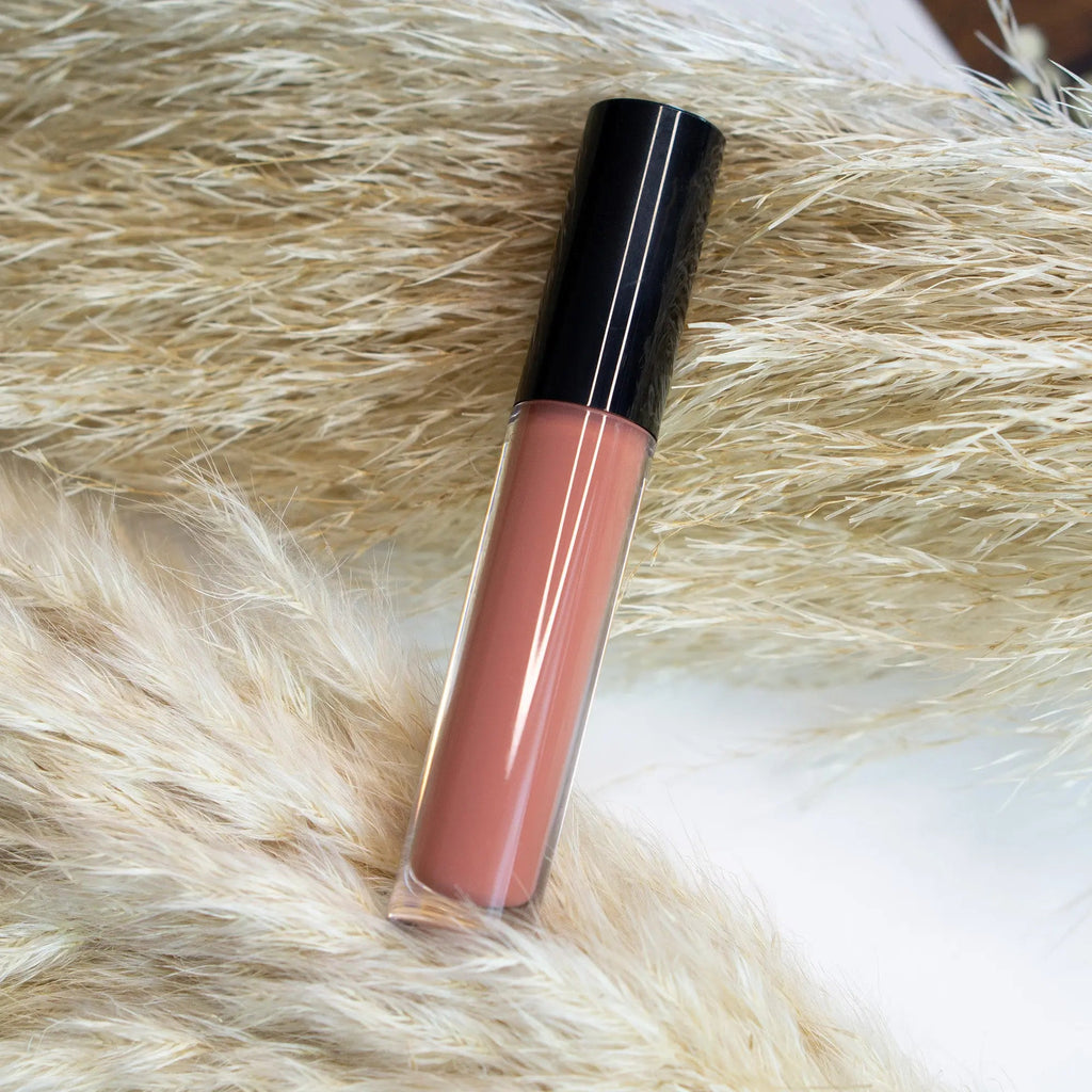 Brillo de Labios Nude: El Brillo Perfecto para Cualquier Ocasión.